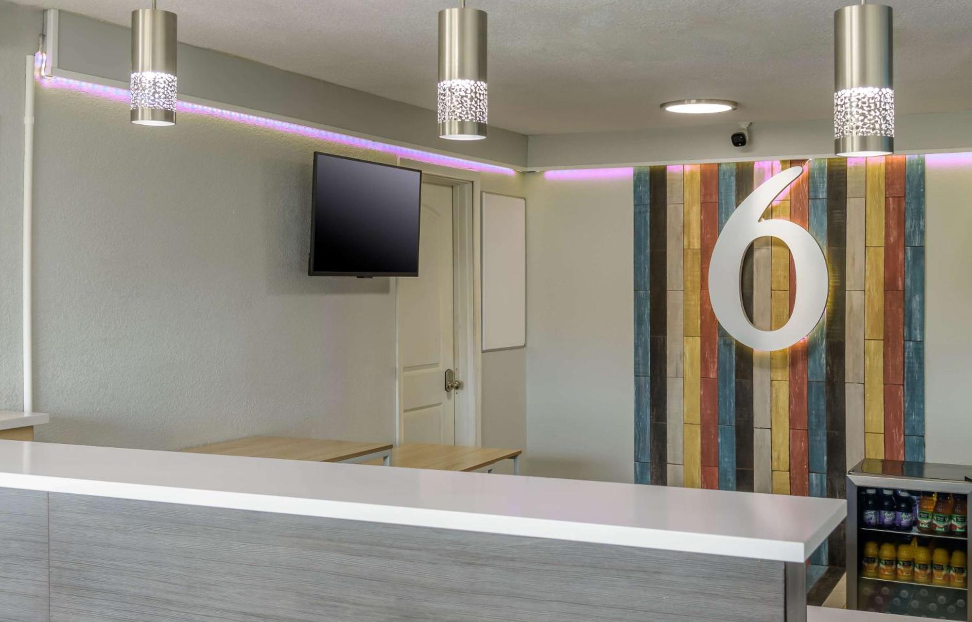 Home 6 Motel Topeka Ngoại thất bức ảnh